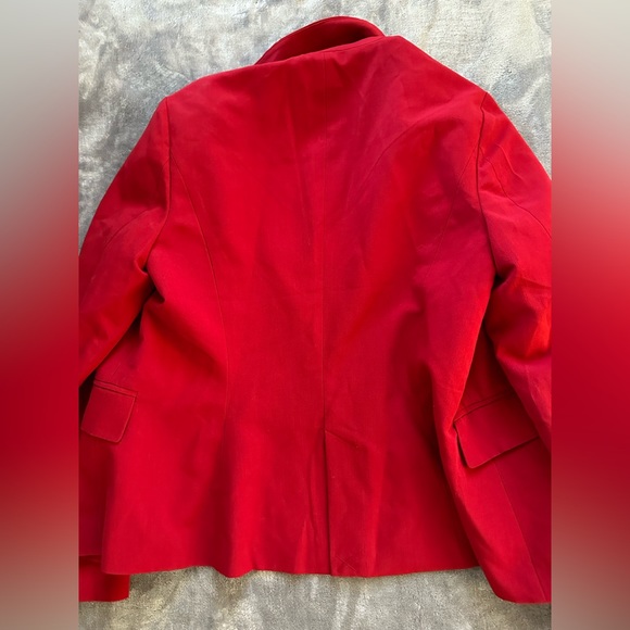 Red jacket - Picture 7 of 7